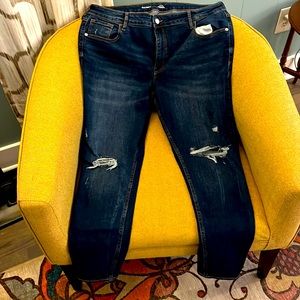 Old Navy - Rockstar Super Skinny Distressed Jeans - 16